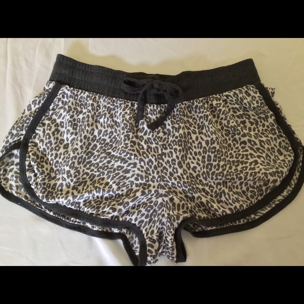 🍒SOLD🍒 Victoria Secret Midrise Drawstring Short